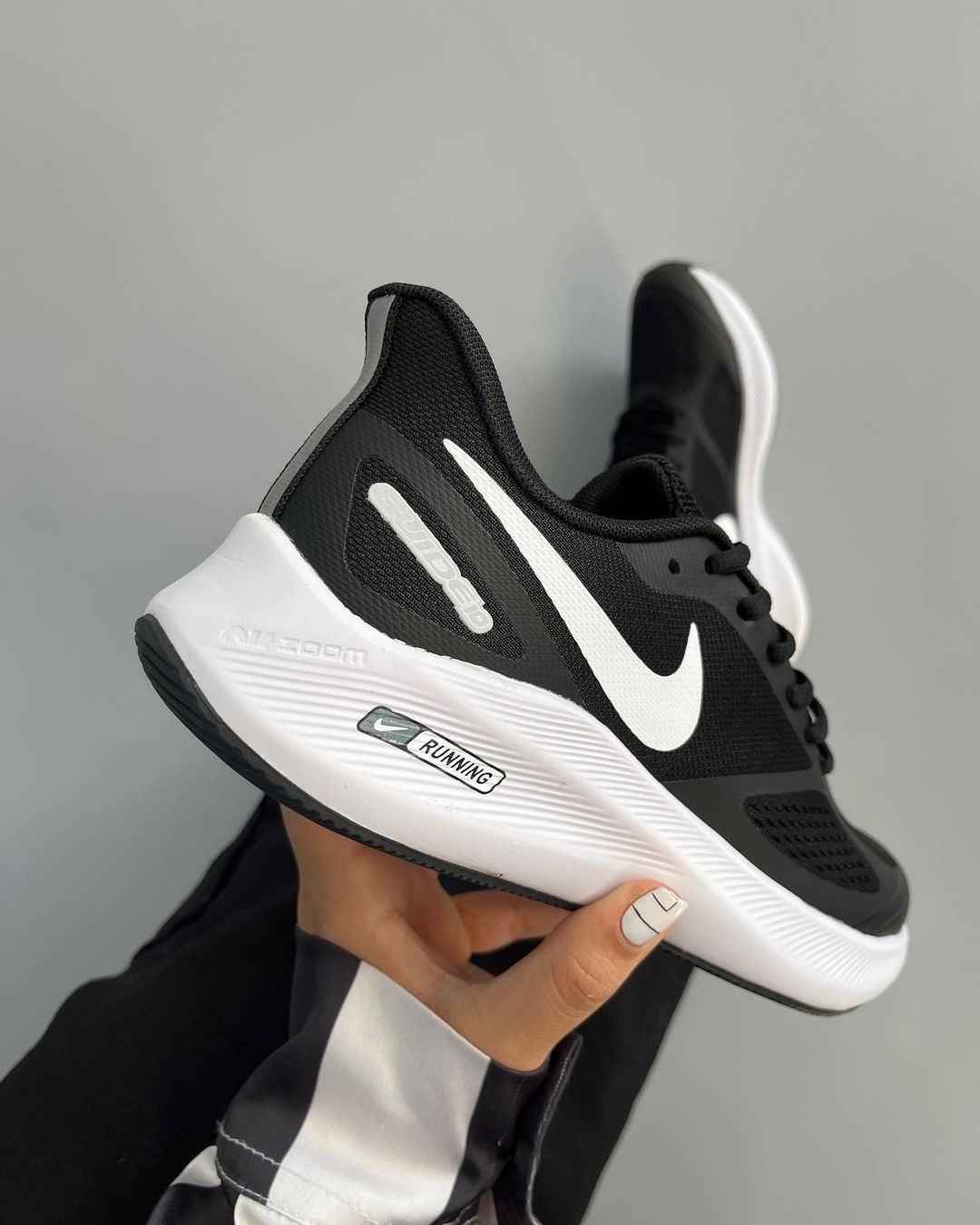 کتونی مردانه نایک اید 10