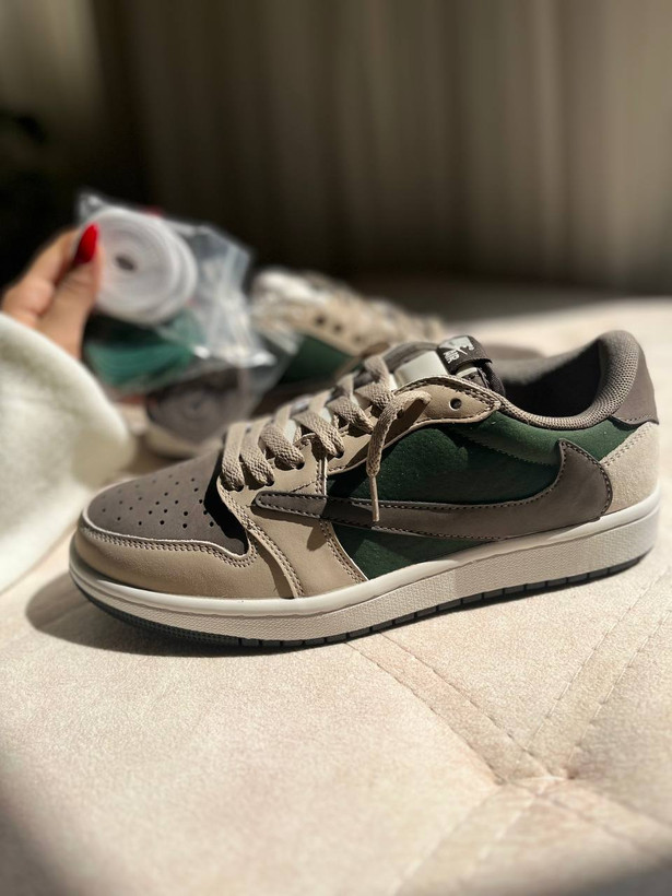 کتونی مردانه نایک تراویس