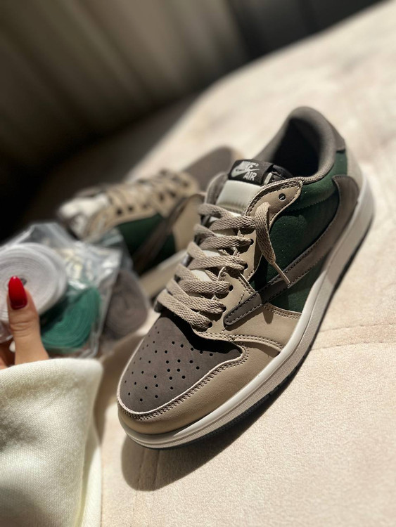 کتونی مردانه نایک تراویس