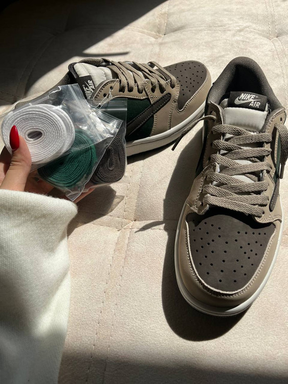 کتونی مردانه نایک تراویس