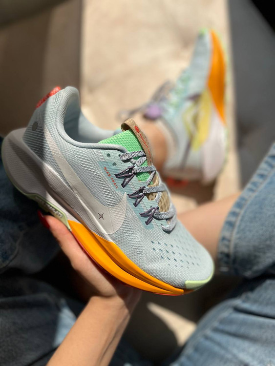 کتونی دخترانه نایک