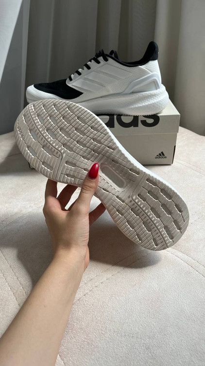 کتونی مردانه ادیداس اورجینال