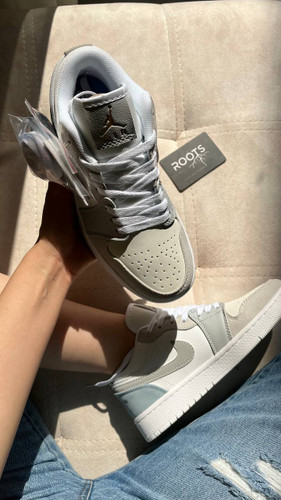 کتونی زنانه نایک جردن وارداتی سفید