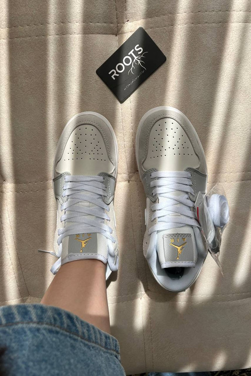 کتونی زنانه نایک جردن وارداتی سفید