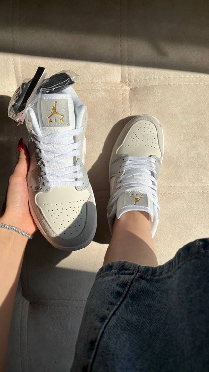 کتونی زنانه نایک جردن وارداتی سفید