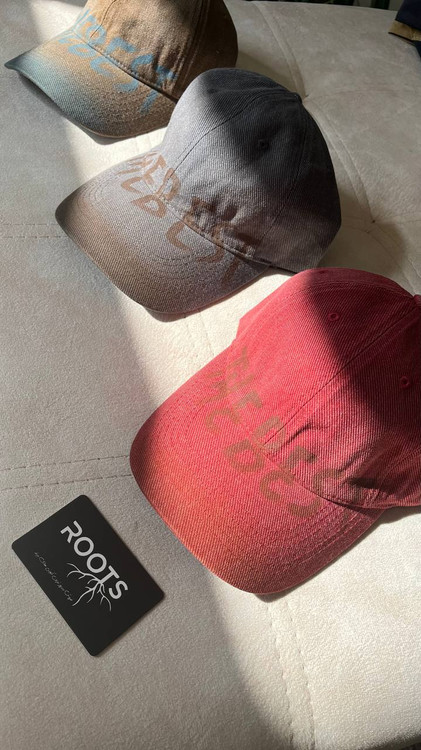 کلاه بیسبالی اسپرت با طراحی خاص و رنگ متنوع