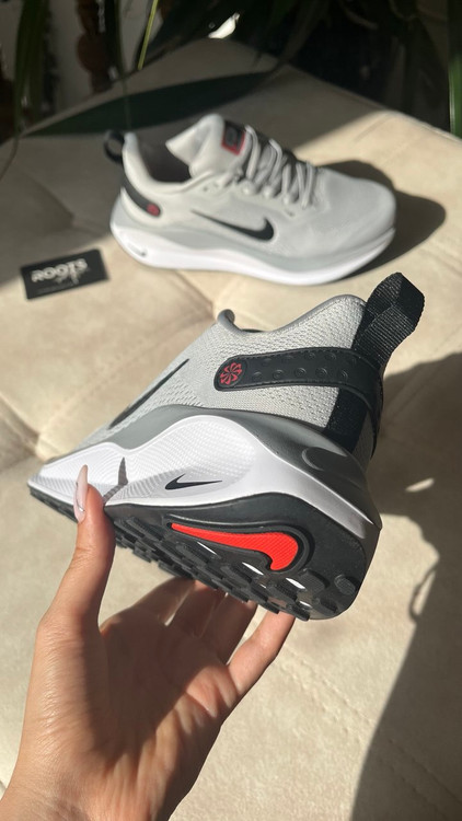 کتونی مردانه نایک مدل رانینگ اسپرت رنگ طوسی