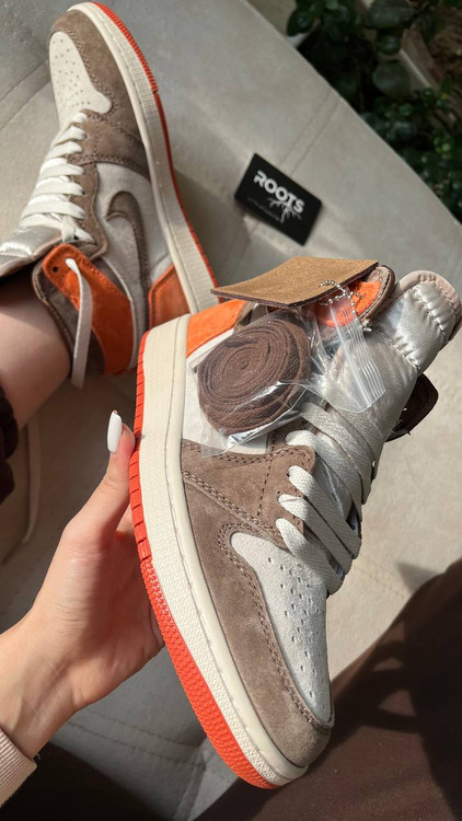 کتونی زنانه نایک ایر جردن ساقدار وارداتی