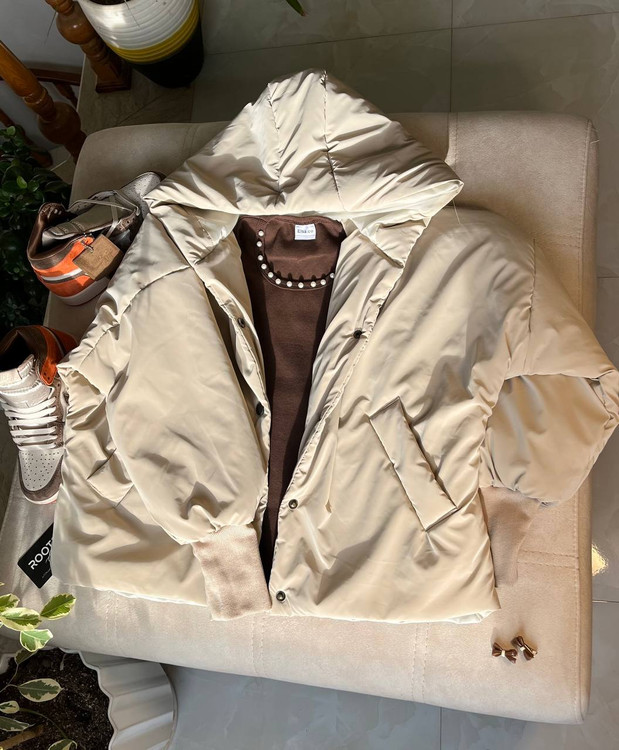 کاپشن زنانه کلاه دار آستین انگشتی دار شیری