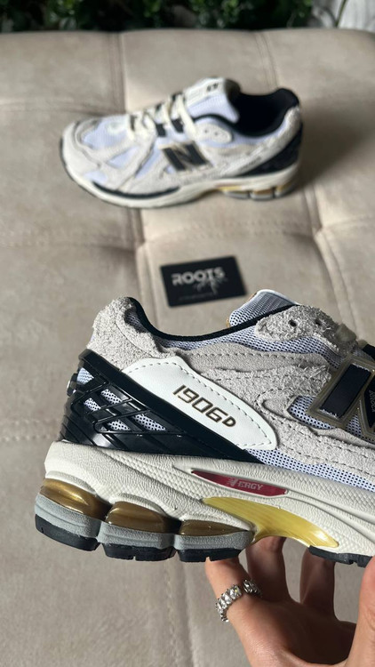 کتونی نیوبالانس با جنس رویه جیر