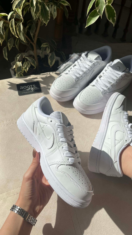 کتونی اورجینال تراویس اسکات